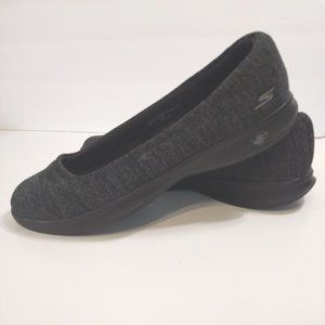 Skechers GoGa Max Lite Shoes Size 7 EUC Black/Grey
